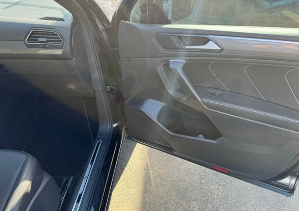 Volkswagen Tiguan Allspace cena 94900 przebieg: 5000, rok produkcji 2022 z Pobiedziska małe 379